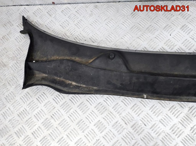 Решетка стеклоочистителя Opel Corsa D 13203618