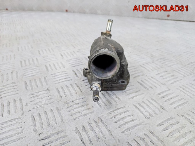 Корпус термостата Mercedes W203 OM 611 A6112030275