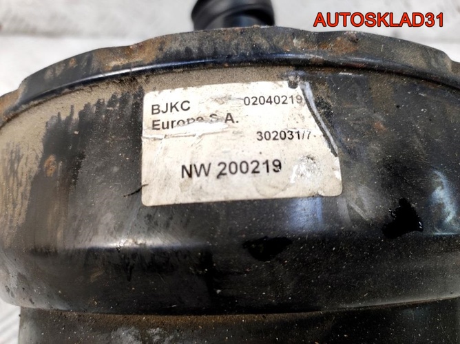 Усилитель тормозов  Mitsubishi Carisma DA NW200219