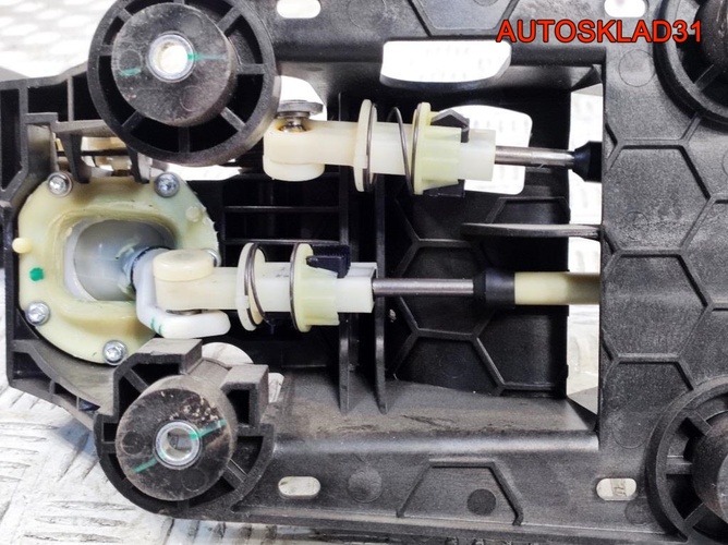 Кулиса МКПП с тросами Peugeot 208 9808161480