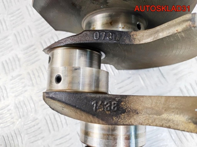 Коленвал Audi A6 C4 2,6 ABC 078105101AC