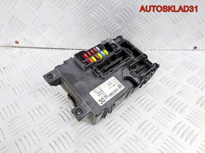 Блок предохранителей салона Opel Corsa D 13301560