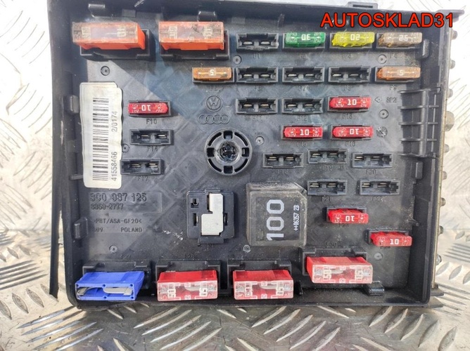 Блок предохранителей VW Passat B6 3C0937125