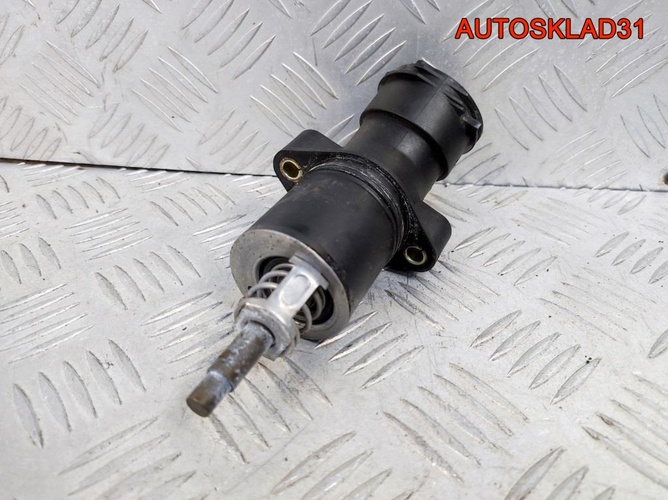 Корпус термостата Mercedes Benz W203 A2712001256