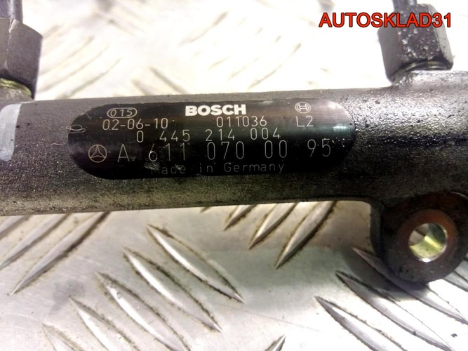 Рейка топливная Mercedes Benz W203 A6110700095
