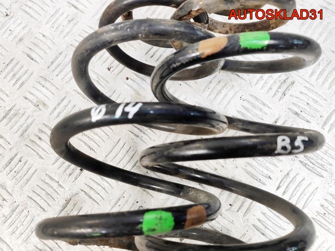 Пружина задняя Volkswagen Passat B5 3B0511115N
