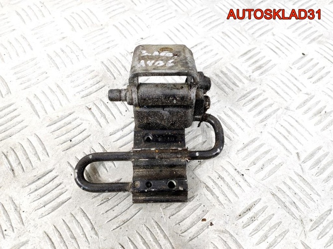 Петля двери задняя левая нижняя Audi A4 B6