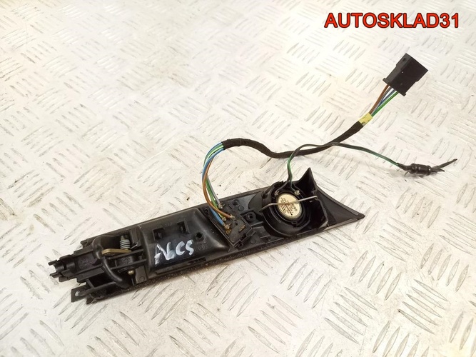 Ручка двери передней левая Audi A6 C5 4B1837019
