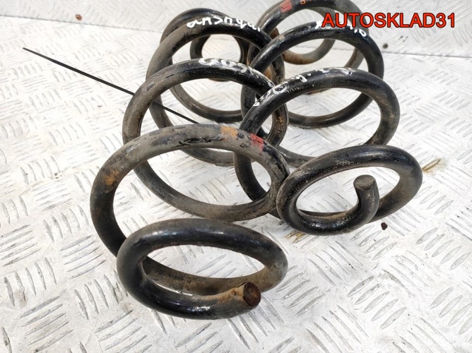 Пружина задняя Nissan Qashqai J10 55020JD02A