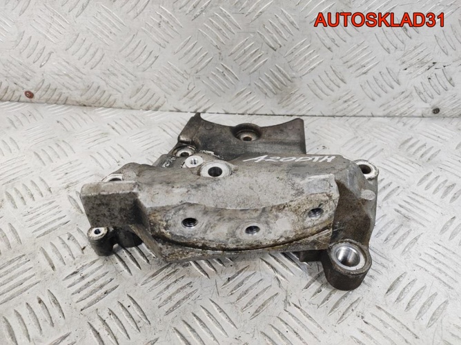 Кронштейн двигателя правый Opel Insignia 55566020