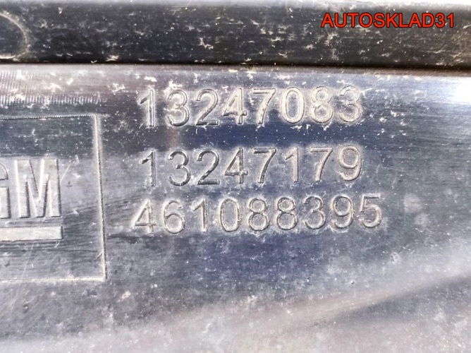 Решетка радиатора Opel Astra H GTC 13247083 Купе