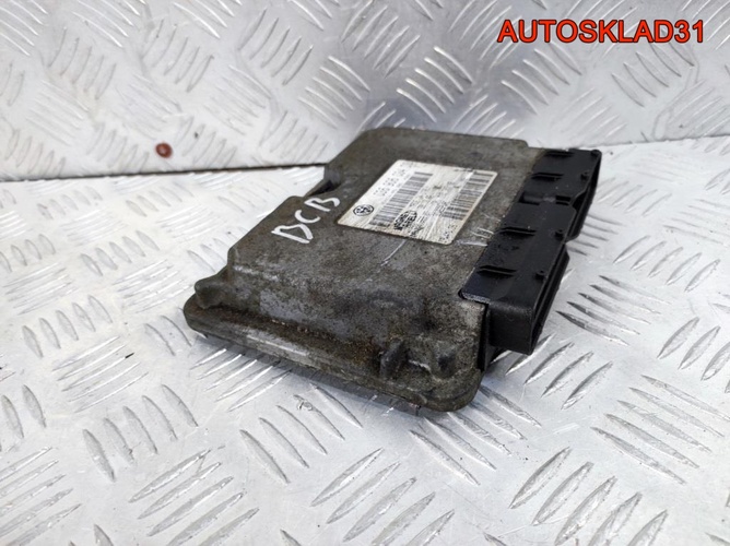 Блок ЭБУ Volkswagen Golf 4 BCB 036906034DS Бензин