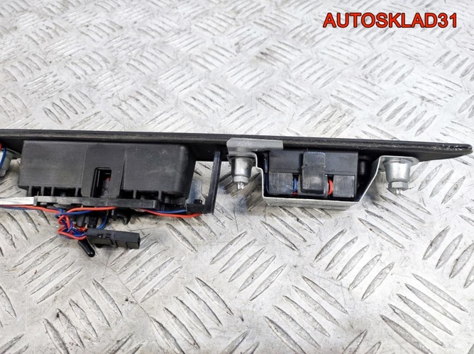Накладка двери багажника Audi A3 8P 8P08275743FZ