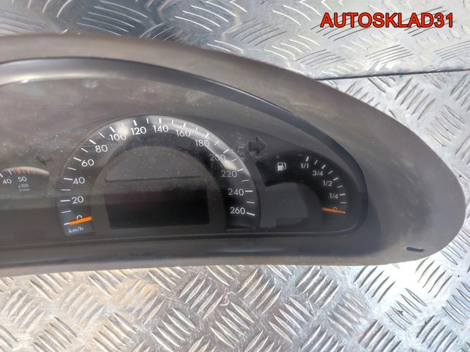 Панель приборов Mercedes Benz W203 A2035401311