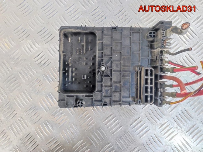 Блок предохранителей VW Passat B6 3C0937125