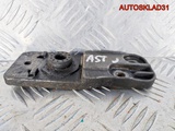 Кронштейн радиатора нижний Opel Astra J 13300486 (Изображение 2)