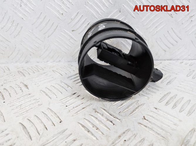 Расходомер воздуха Opel Astra J 2,0 A20DTH 55562426
