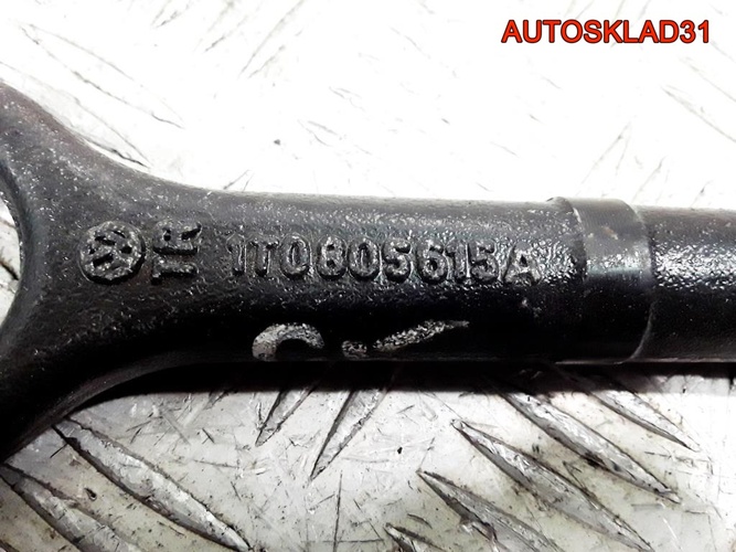 Крюк буксировочный Volkswagen Passat B6 1T0805615A