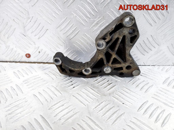 Кронштейн гидроусилителя BMW E39 32422247556
