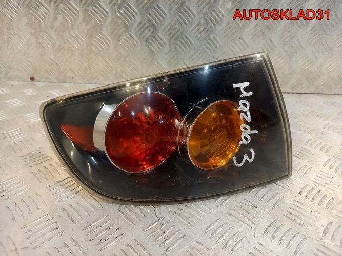 Фонарь задний наружный левый Mazda 3 BK BP4L51160