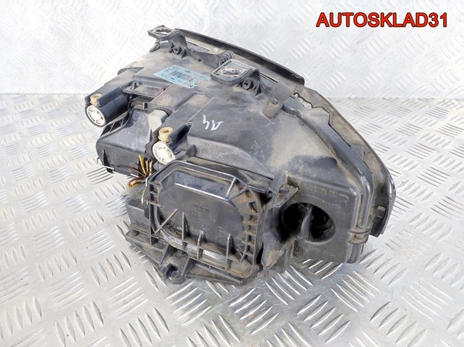 Фара правая Audi A4 B6 8E0941030C