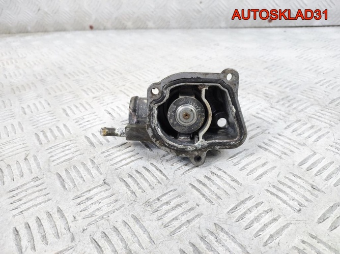 Корпус термостата Mercedes W203 OM 611 A6112030275