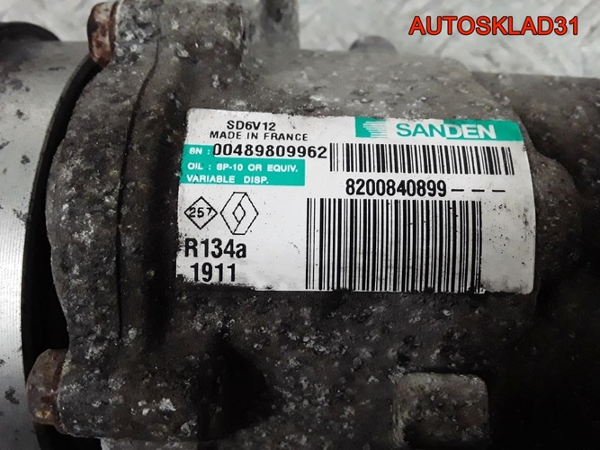 Компрессор кондиционера Renault Logan 8200840899