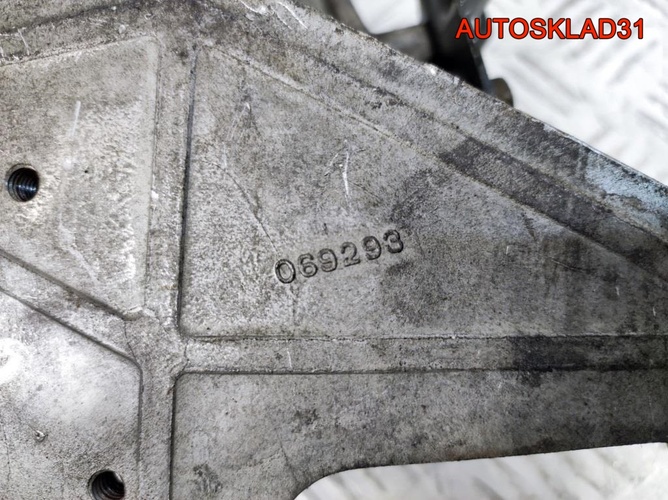 Кронштейн двигателя Opel Astra G 1,7 Y17DT 069293